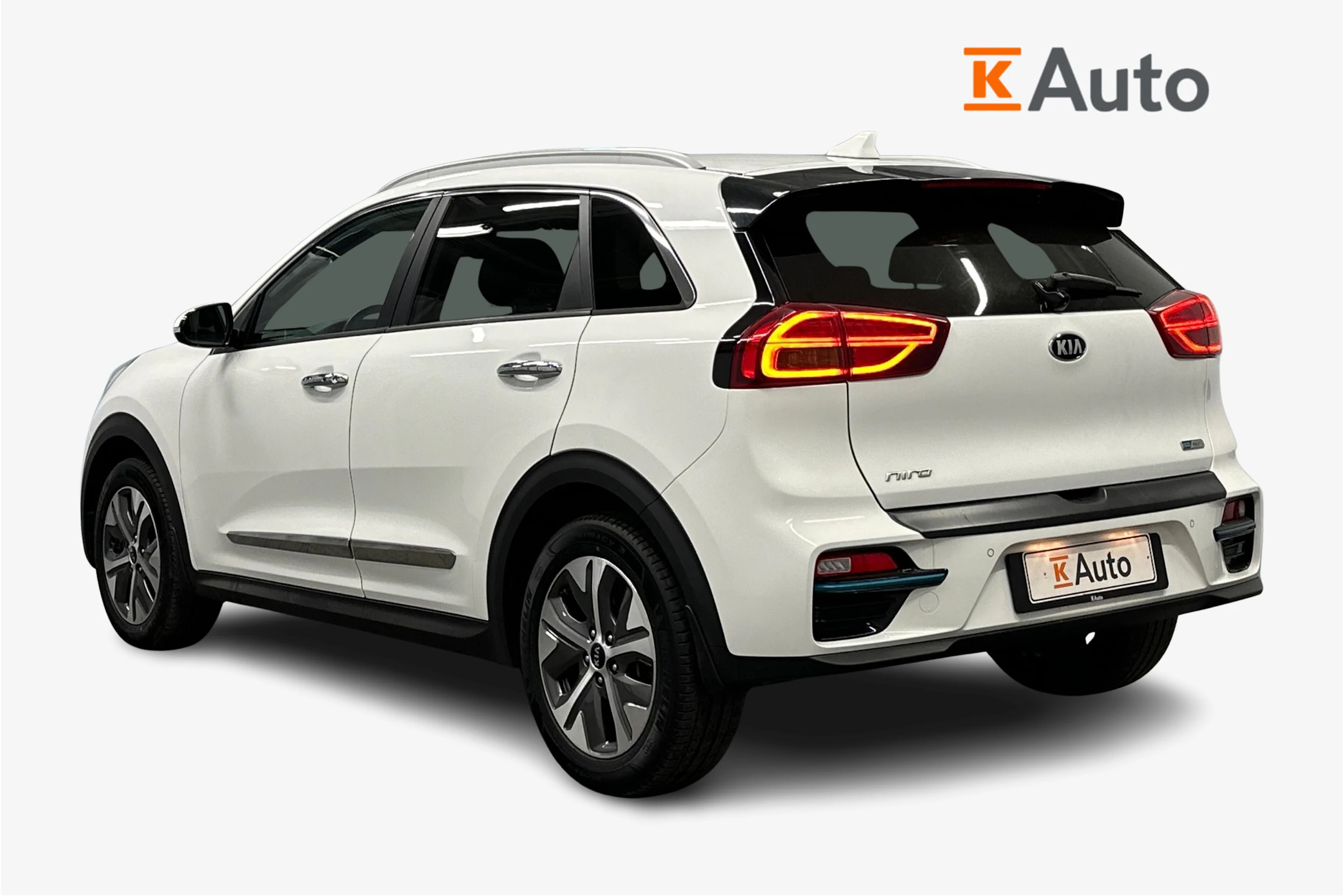 valkoinen Kia Niro 2020 kuva 3.