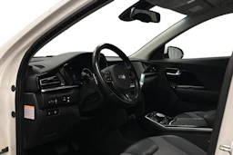 valkoinen Kia Niro 2020 kuva 8.