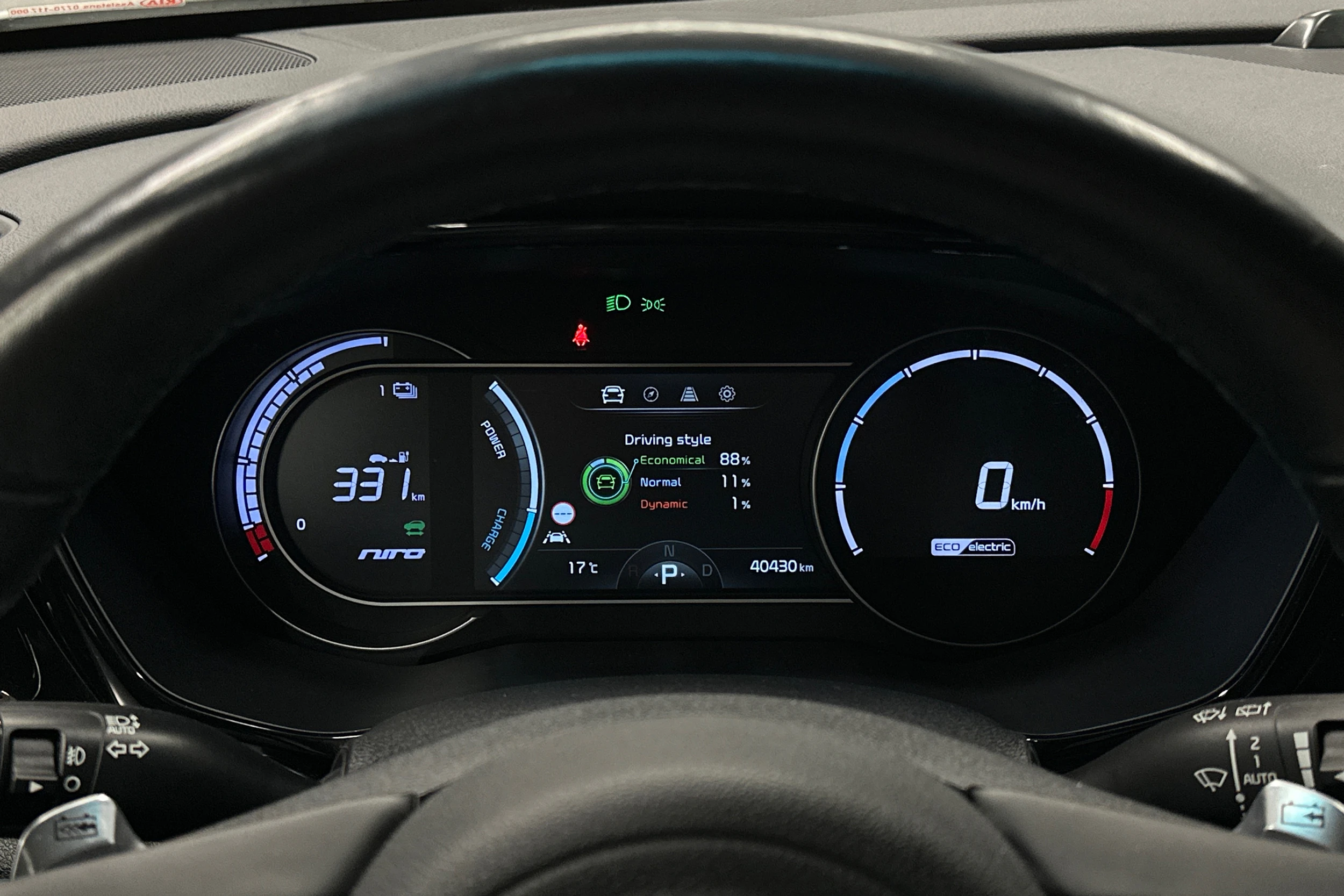 valkoinen Kia Niro 2020 kuva 17.