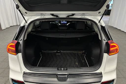 valkoinen Kia Niro 2020 kuva 24.
