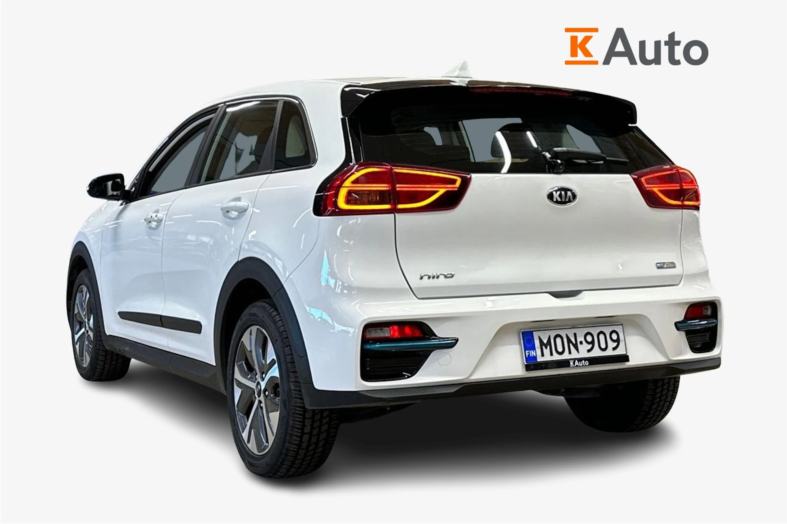 valkoinen Kia Niro Electric 2020 kuva 3.