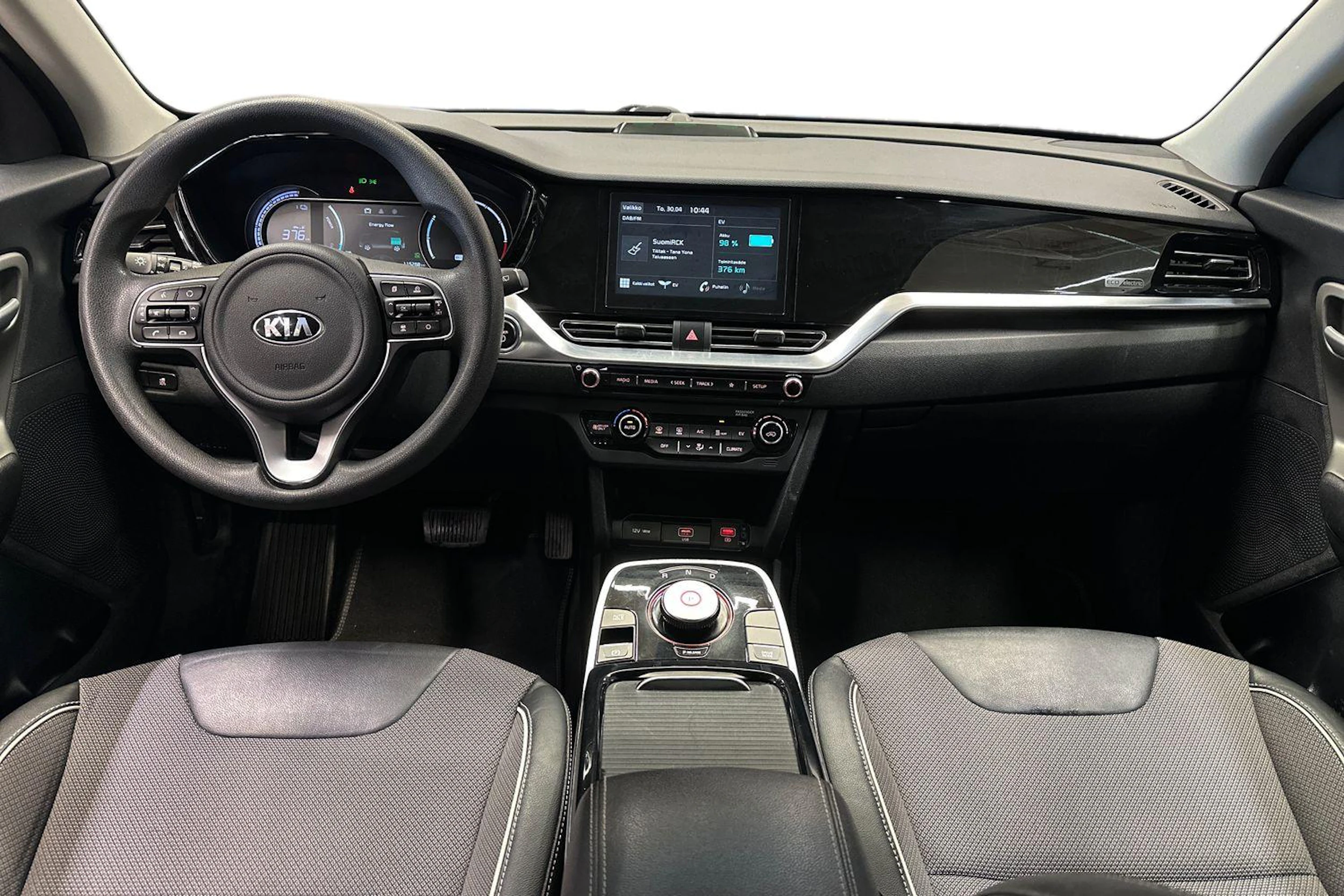 valkoinen Kia Niro Electric 2020 kuva 9.