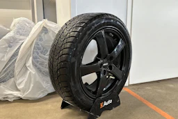 valkoinen Kia Niro Electric 2020 kuva 13.