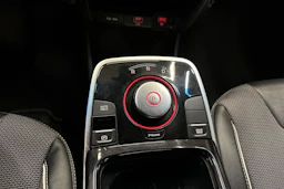 valkoinen Kia Niro Electric 2020 kuva 20.