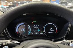 valkoinen Kia Niro Electric 2020 kuva 21.