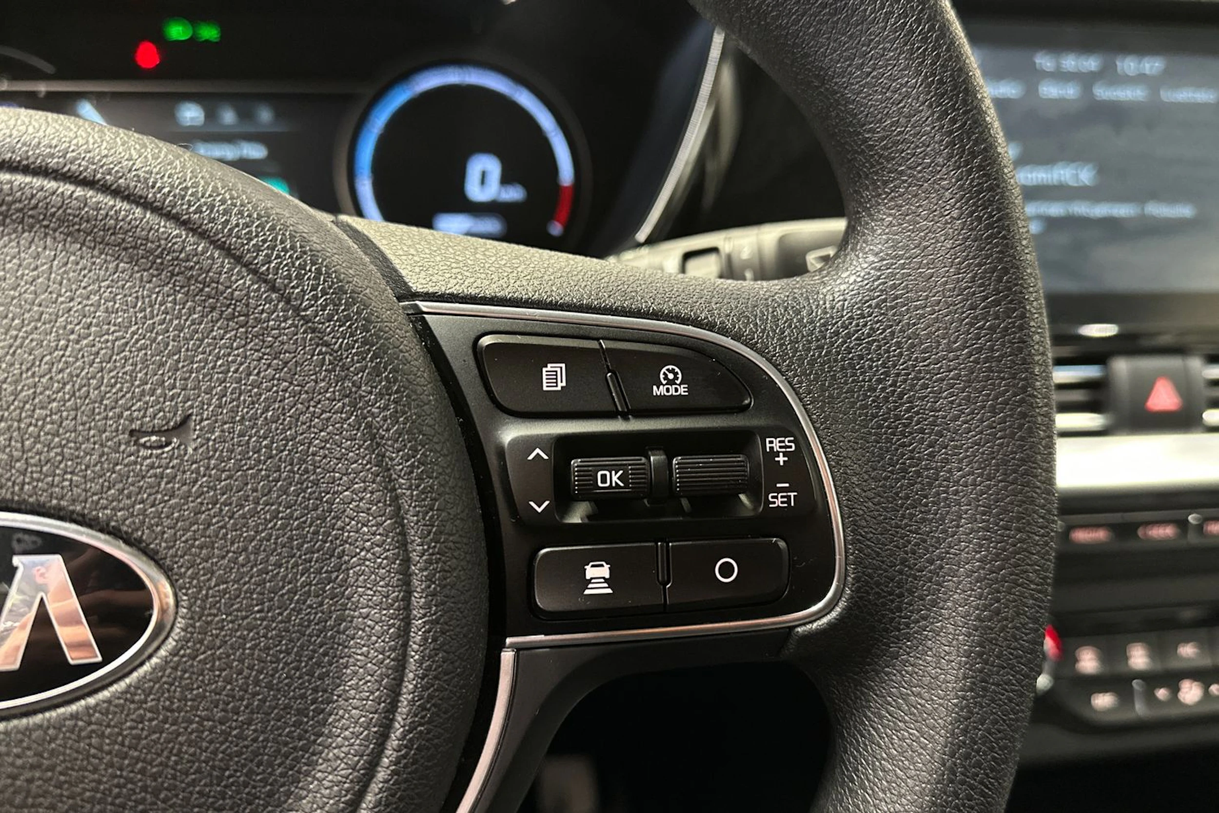 valkoinen Kia Niro Electric 2020 kuva 23.