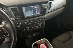 harmaa Kia Niro Electric 2020 kuva 20.