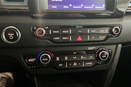 harmaa Kia Niro Electric 2020 kuva 25.