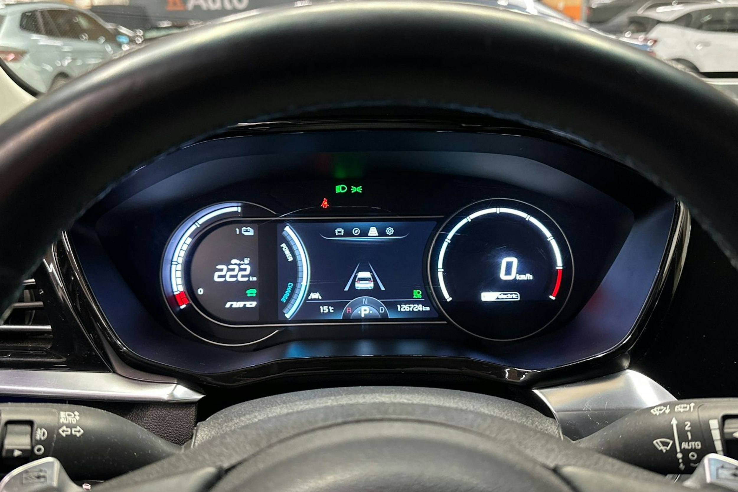 musta Kia Niro Electric 2021 kuva 24.