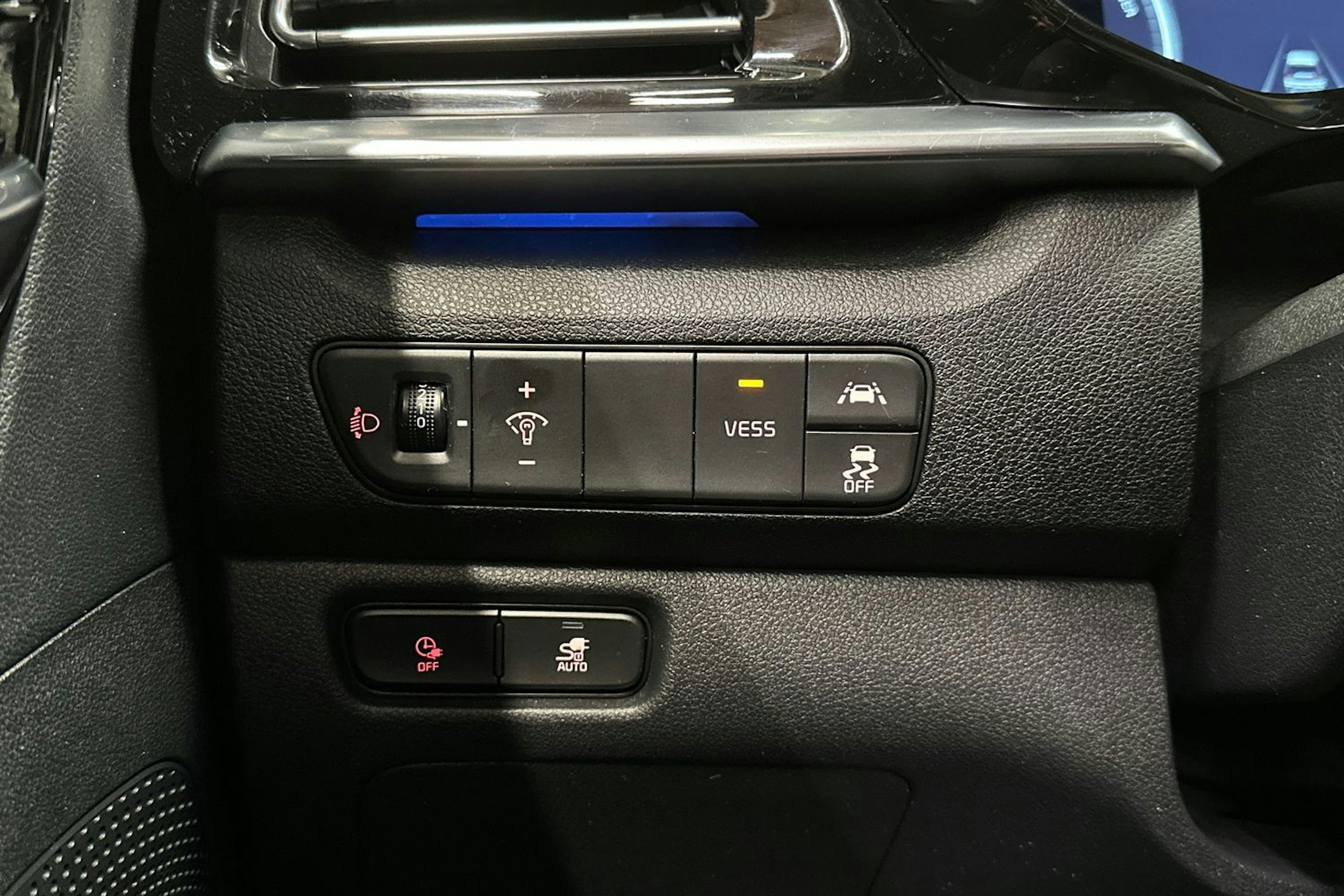 musta Kia Niro Electric 2021 kuva 27.