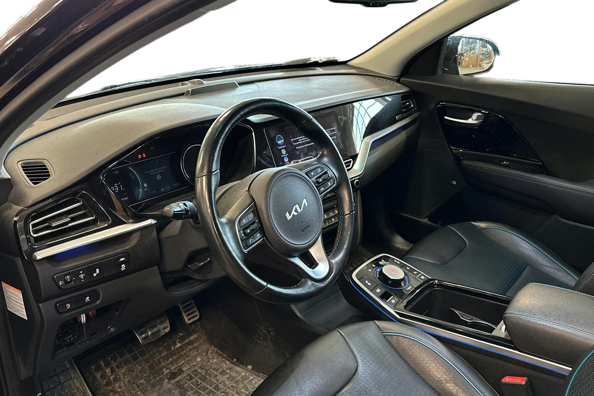 musta Kia Niro Electric 2022 kuva 3.