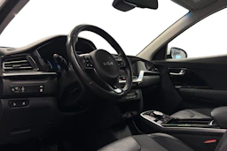 valkoinen Kia Niro Electric 2022 kuva 3.