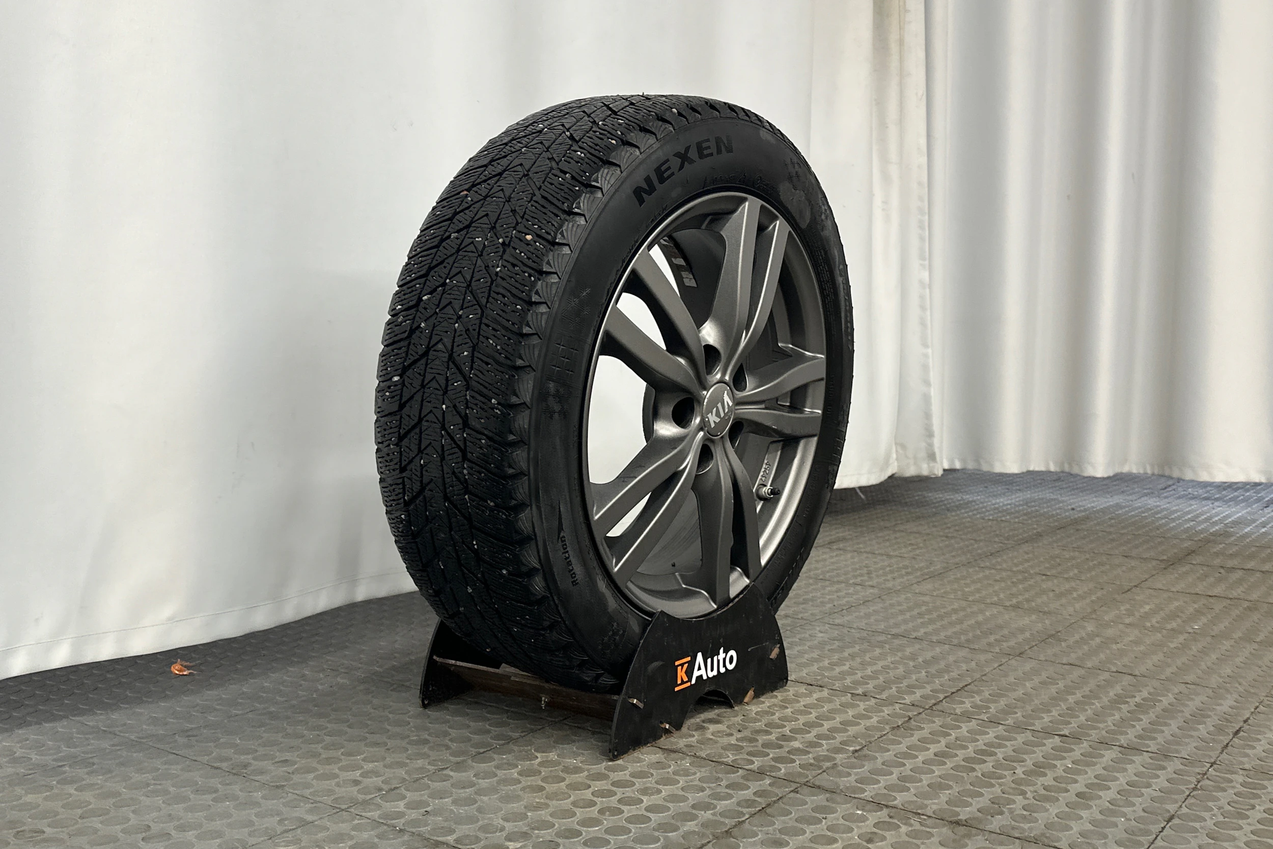 valkoinen Kia Niro Electric 2022 kuva 10.