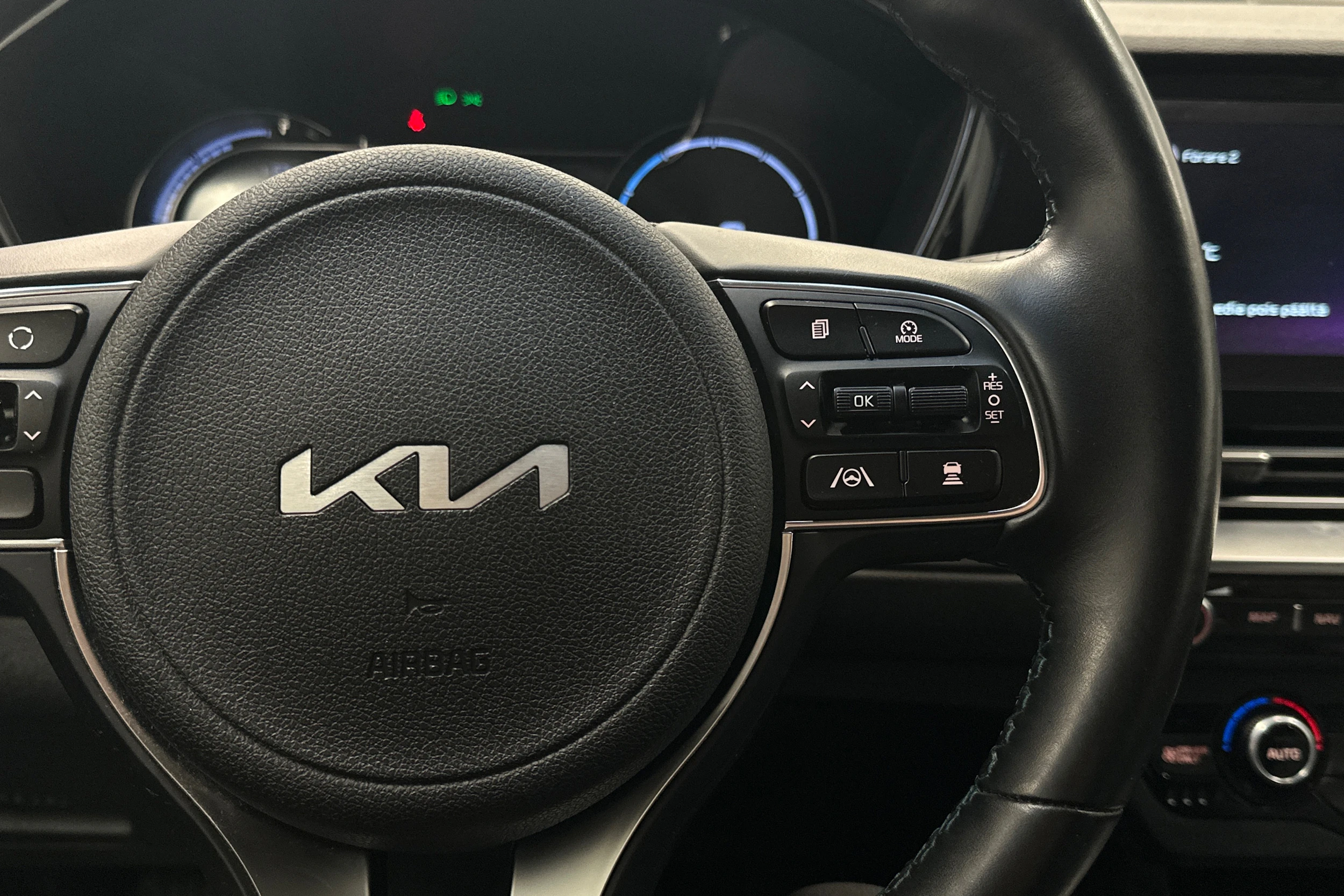 valkoinen Kia Niro Electric 2022 kuva 12.