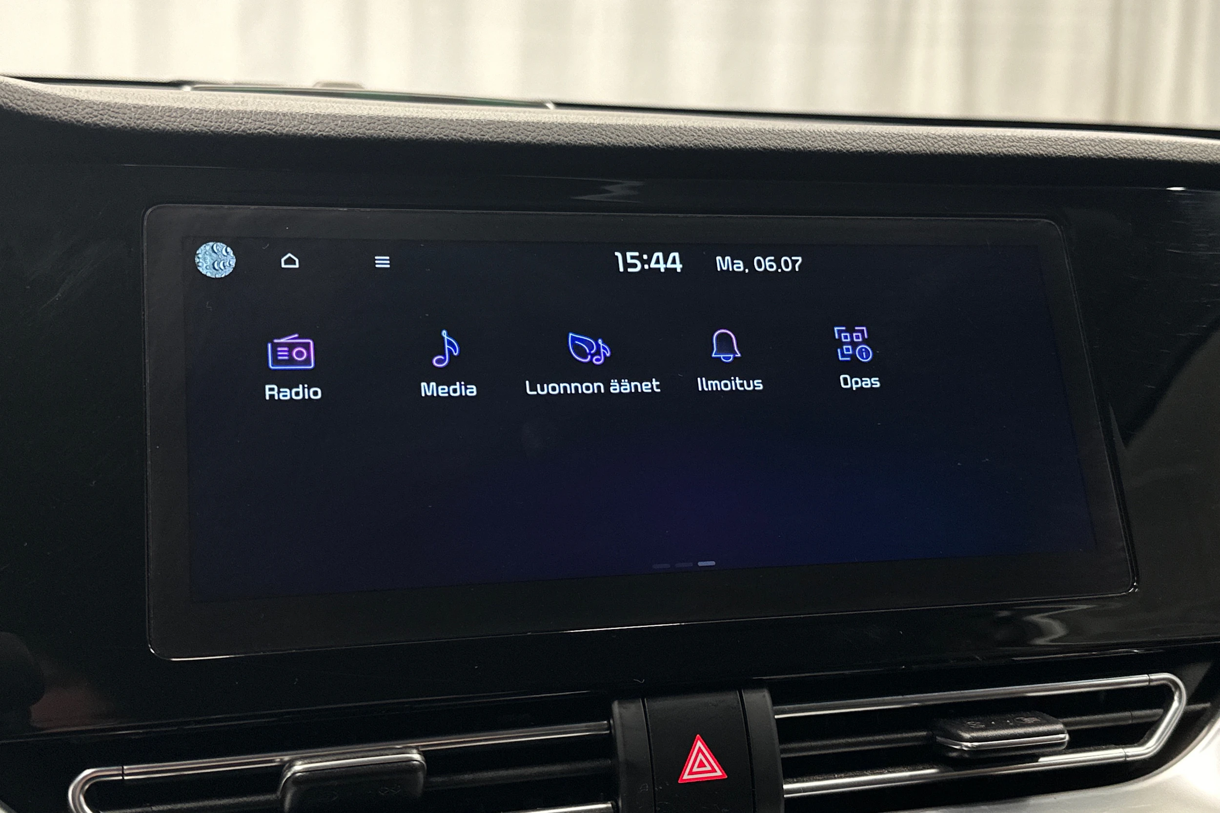 valkoinen Kia Niro Electric 2022 kuva 18.