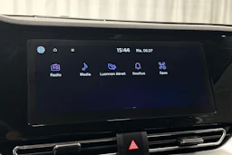 valkoinen Kia Niro Electric 2022 kuva 18.
