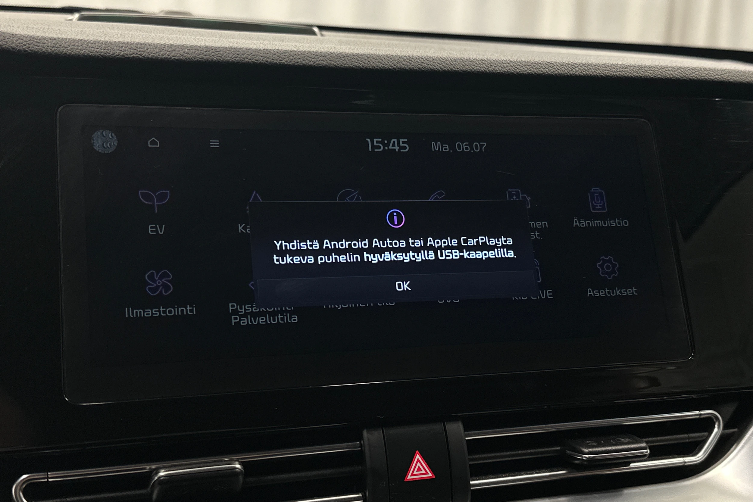 valkoinen Kia Niro Electric 2022 kuva 22.