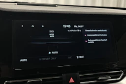 valkoinen Kia Niro Electric 2022 kuva 23.