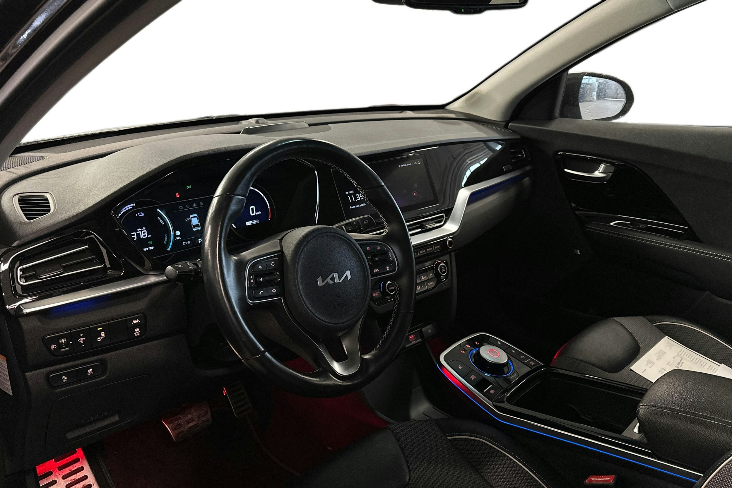 musta Kia Niro Electric 2022 kuva 3.