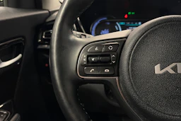 musta Kia Niro Electric 2022 kuva 14.