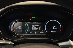 musta Kia Niro Electric 2022 kuva 17.
