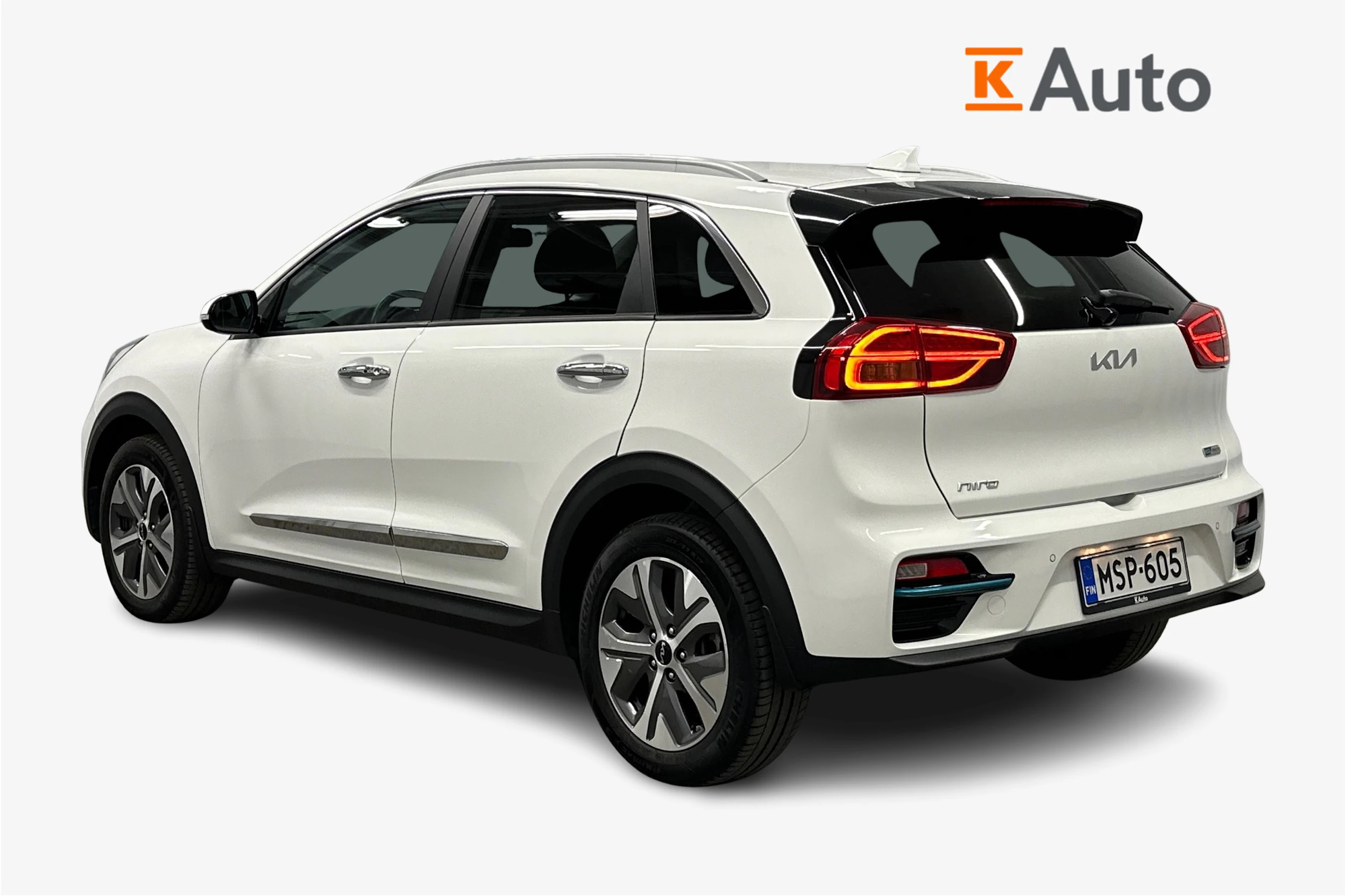 valkoinen Kia Niro Electric 2022 kuva 2.