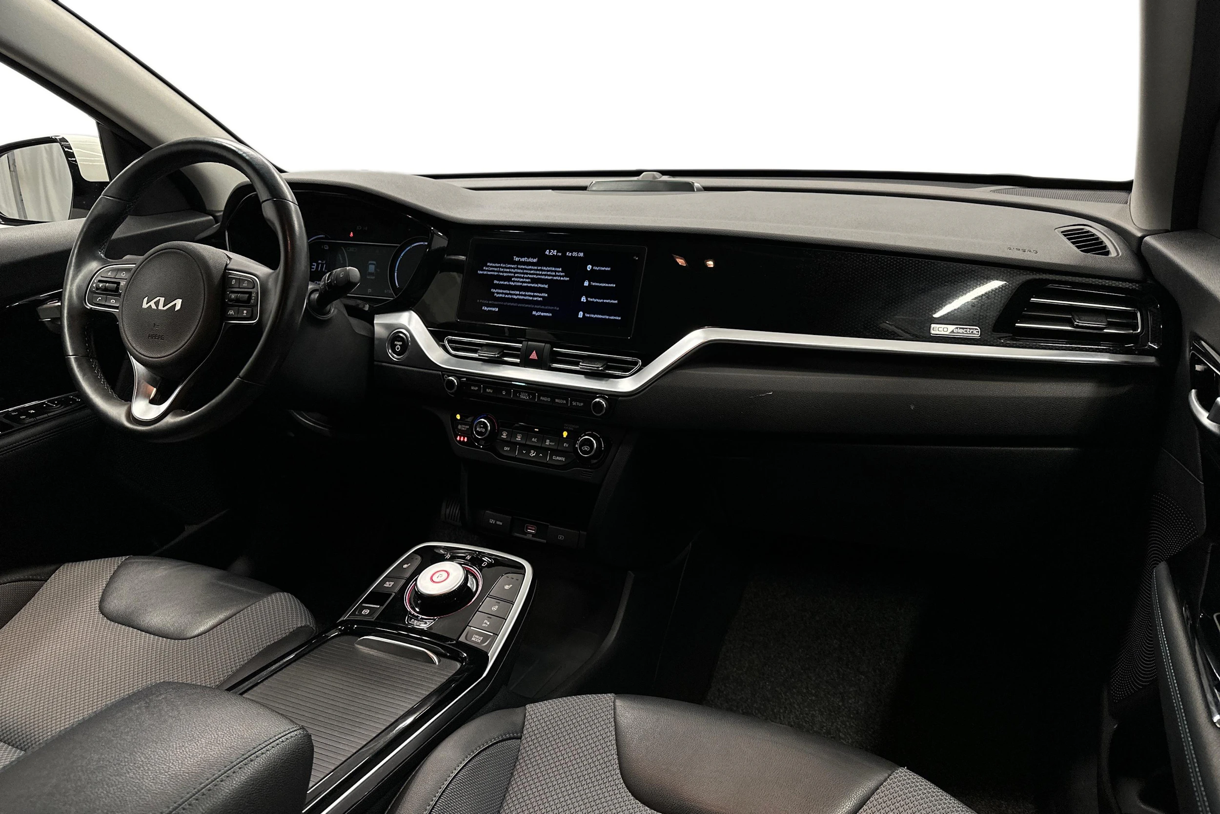 valkoinen Kia Niro Electric 2022 kuva 7.
