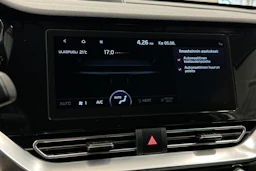 valkoinen Kia Niro Electric 2022 kuva 22.