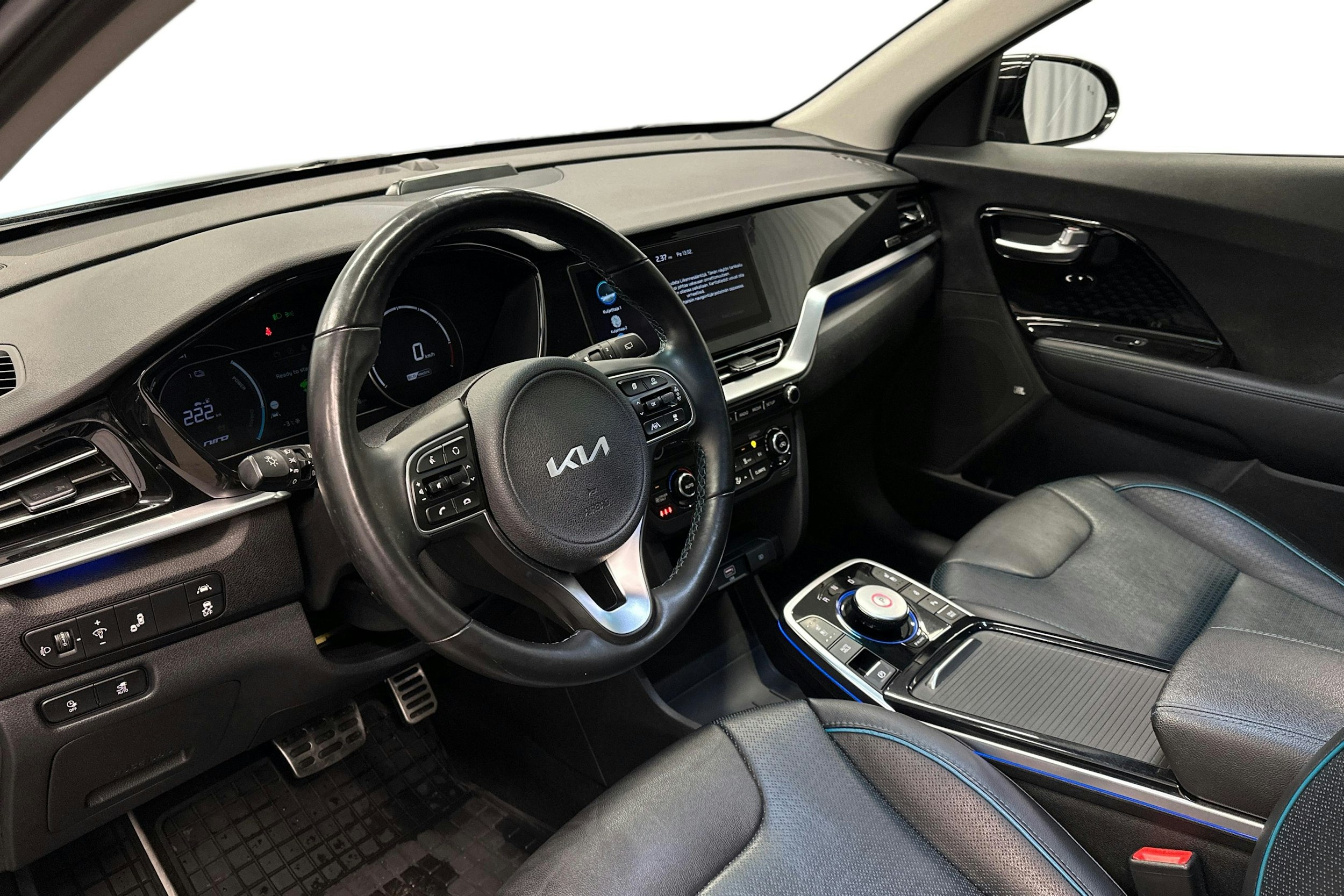 musta Kia Niro Electric 2022 kuva 7.