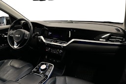 musta Kia Niro Electric 2022 kuva 9.