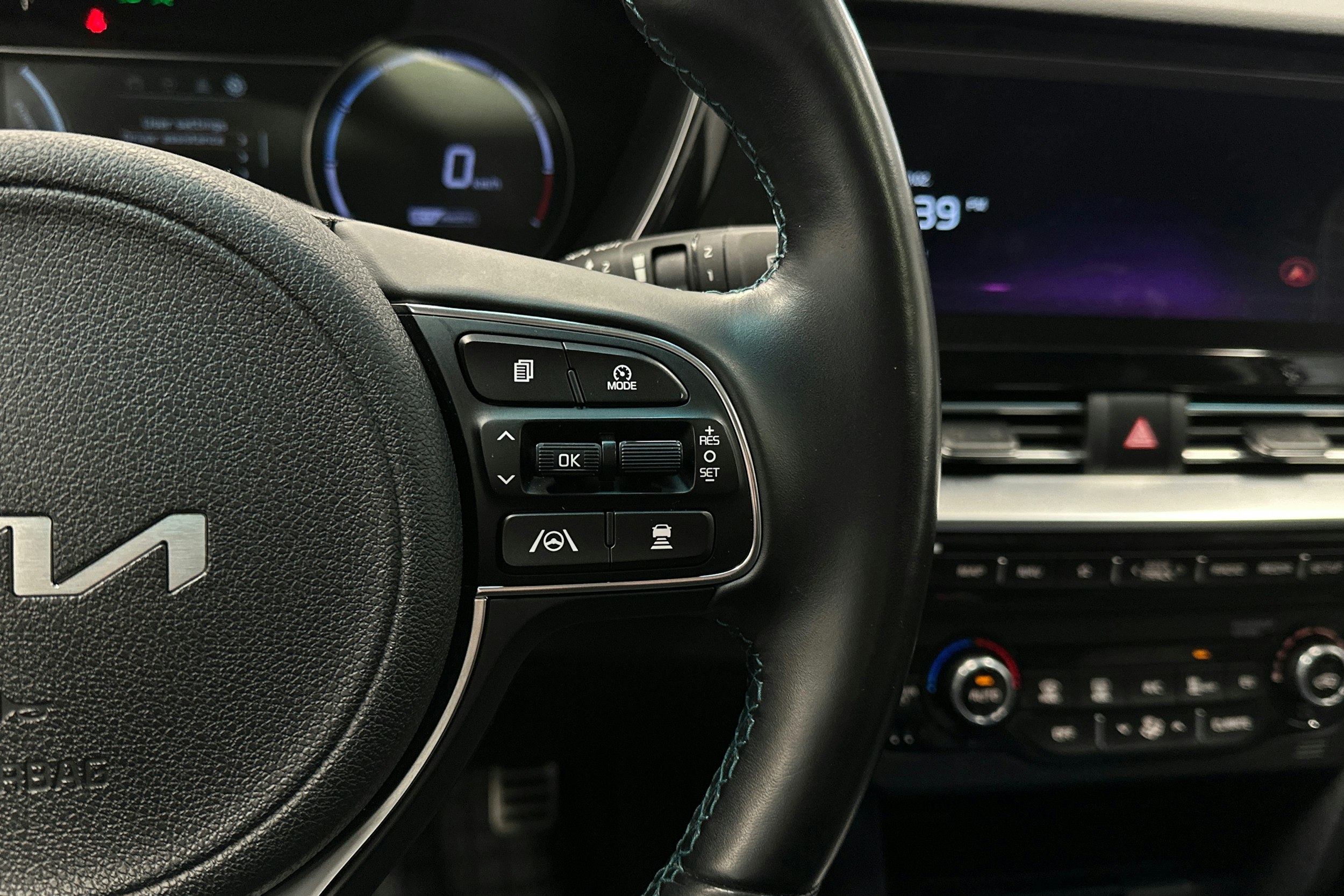 musta Kia Niro Electric 2022 kuva 19.