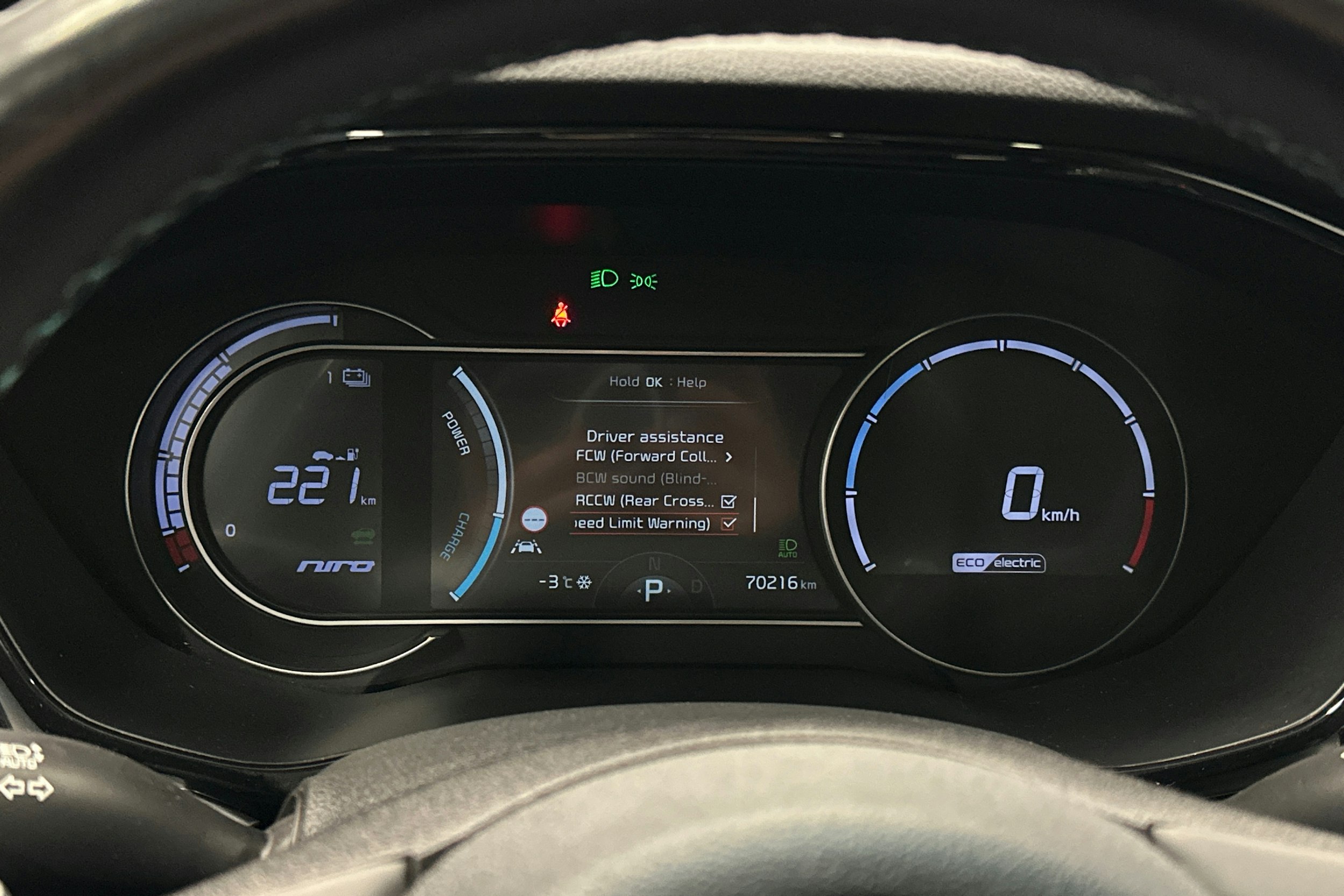 musta Kia Niro Electric 2022 kuva 25.