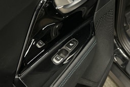 musta Kia Niro Electric 2022 kuva 34.