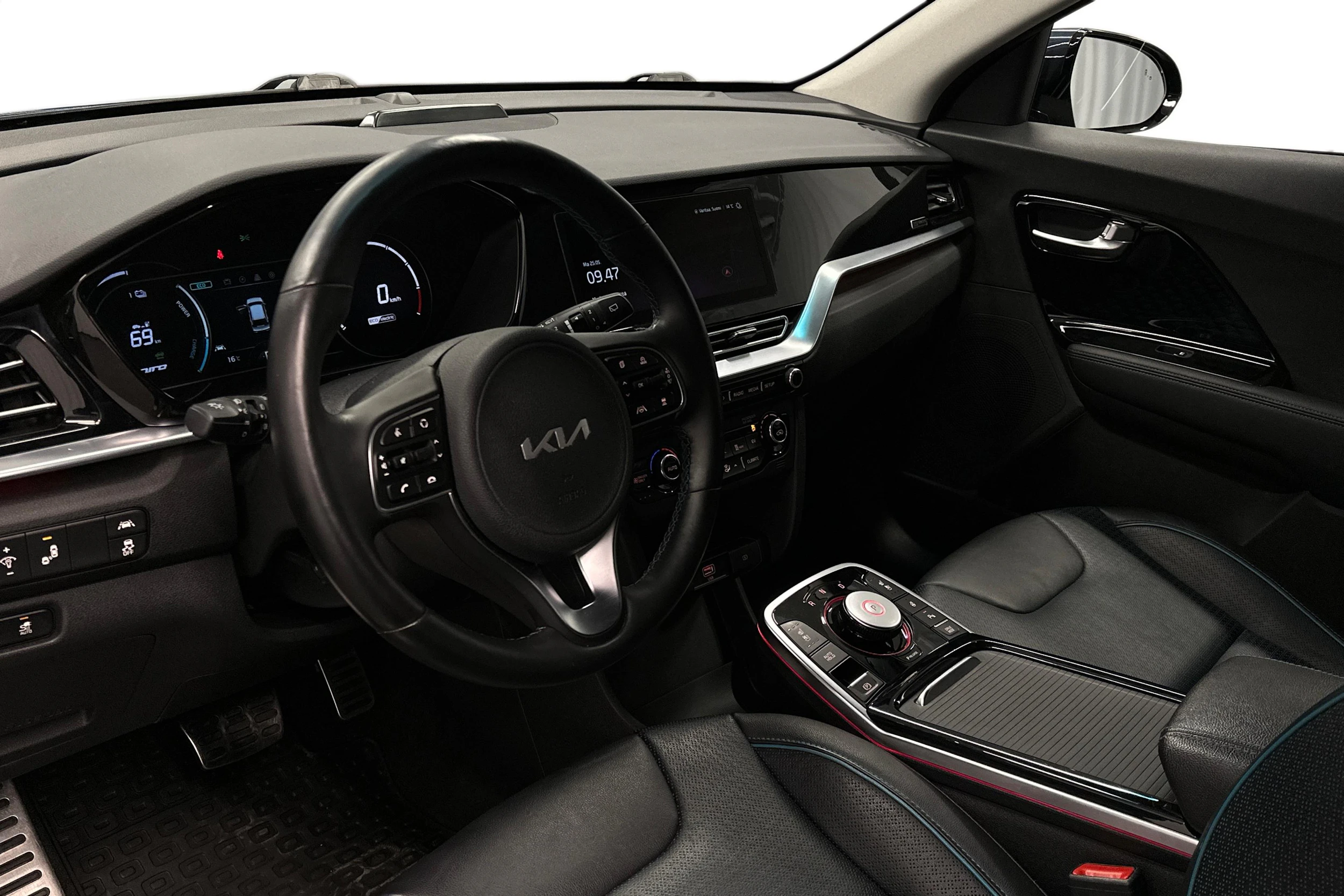 sininen Kia Niro Electric 2022 kuva 8.