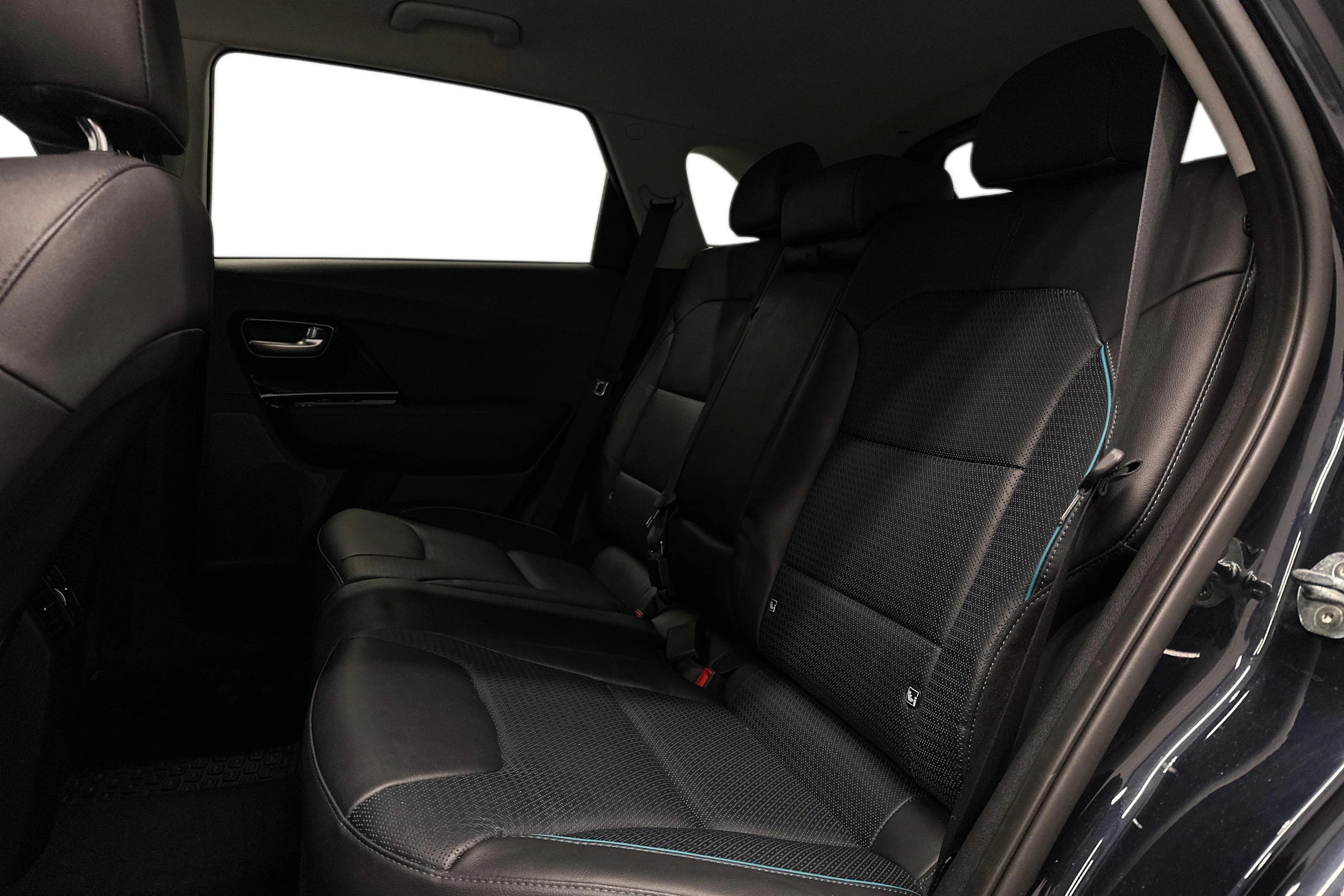 sininen Kia Niro Electric 2022 kuva 11.