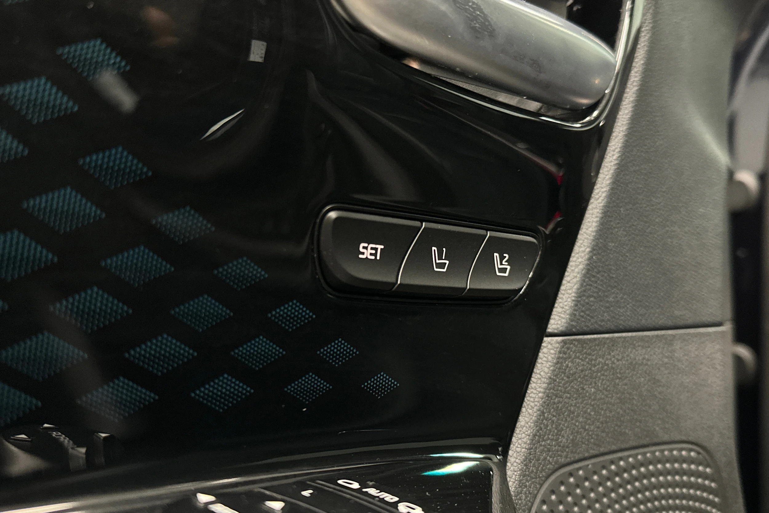 sininen Kia Niro Electric 2022 kuva 18.