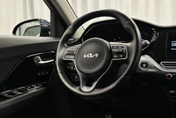 sininen Kia Niro Electric 2022 kuva 19.