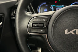 sininen Kia Niro Electric 2022 kuva 20.