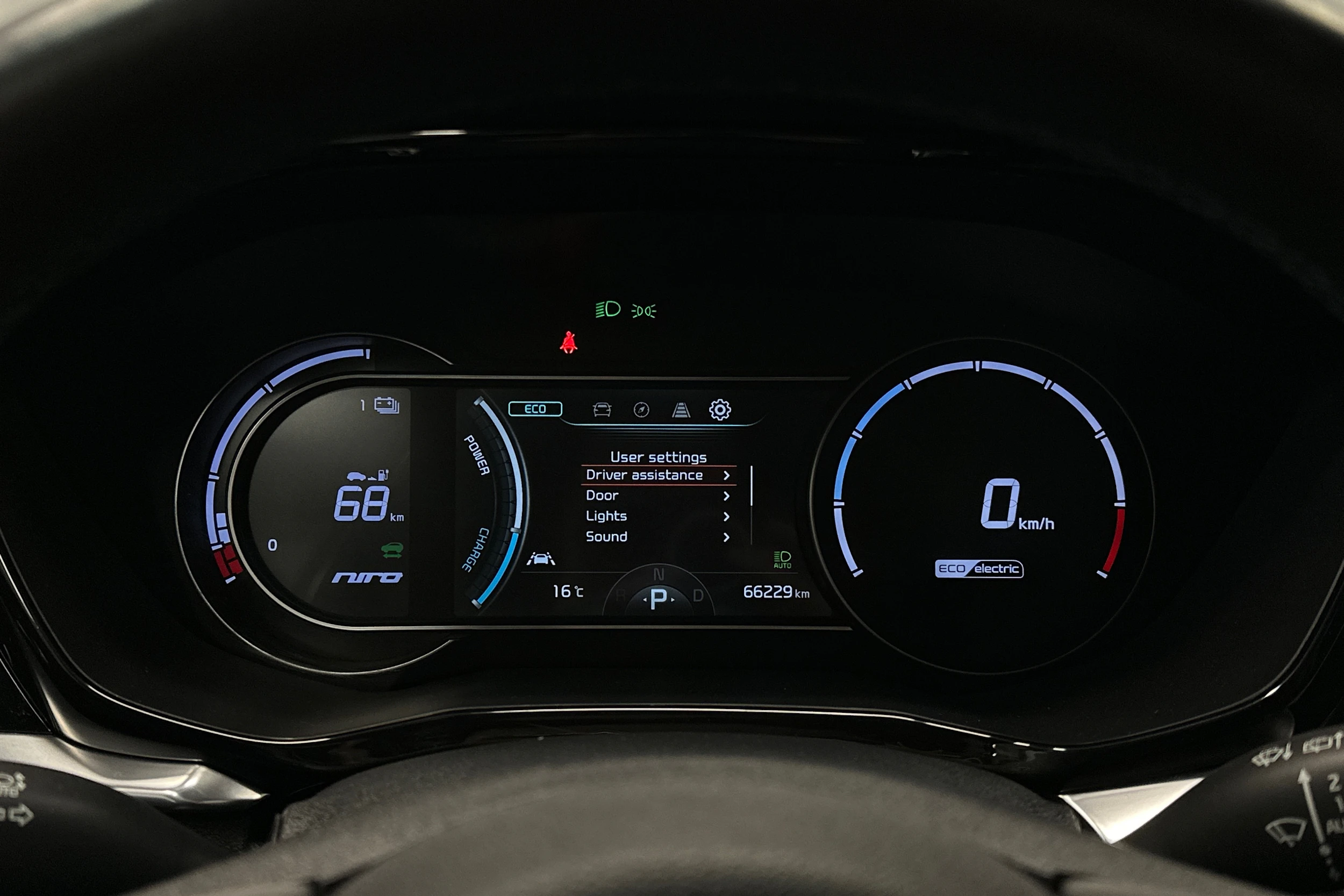 sininen Kia Niro Electric 2022 kuva 23.