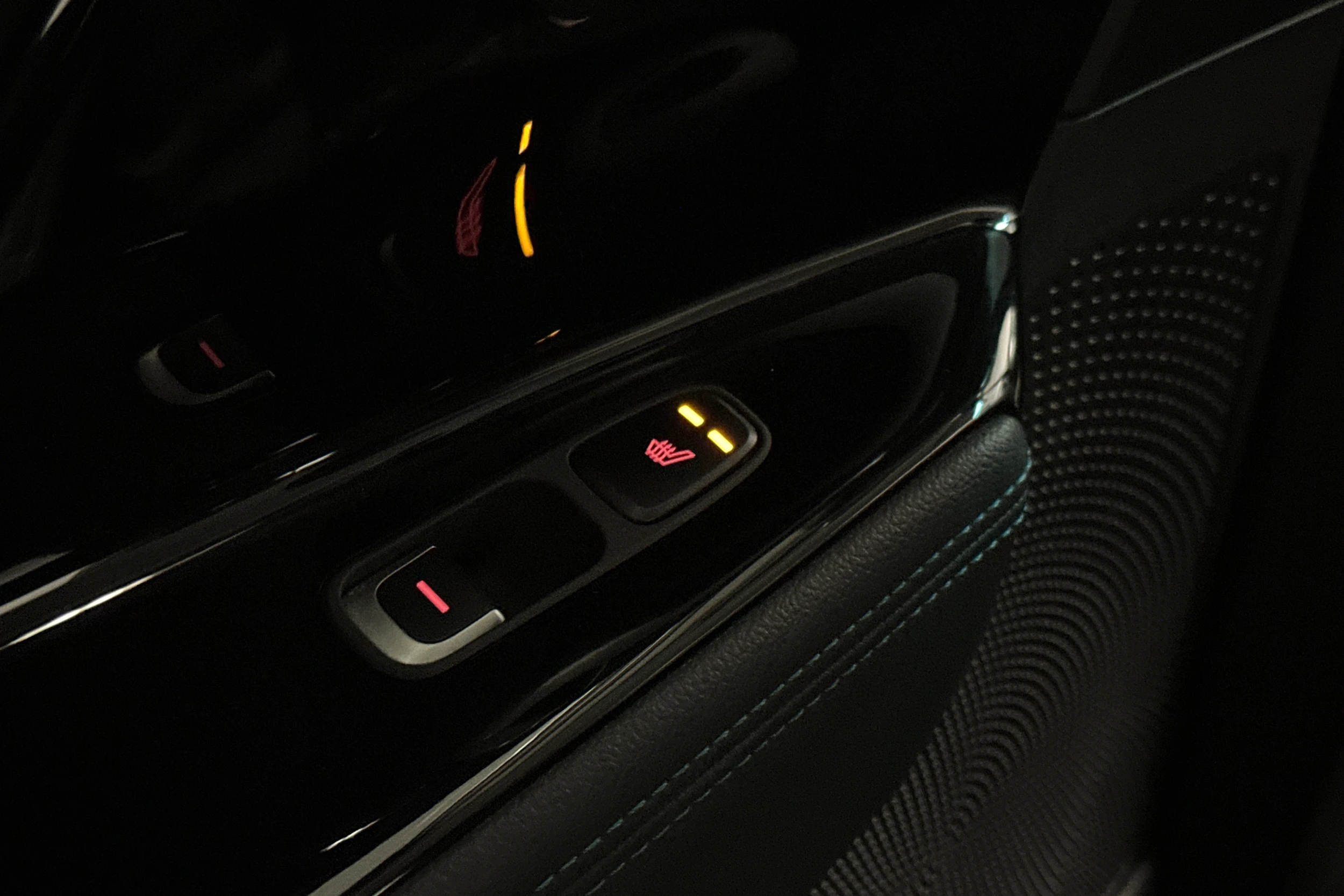 harmaa Kia Niro Electric 2022 kuva 16.