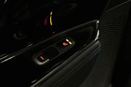 harmaa Kia Niro Electric 2022 kuva 16.