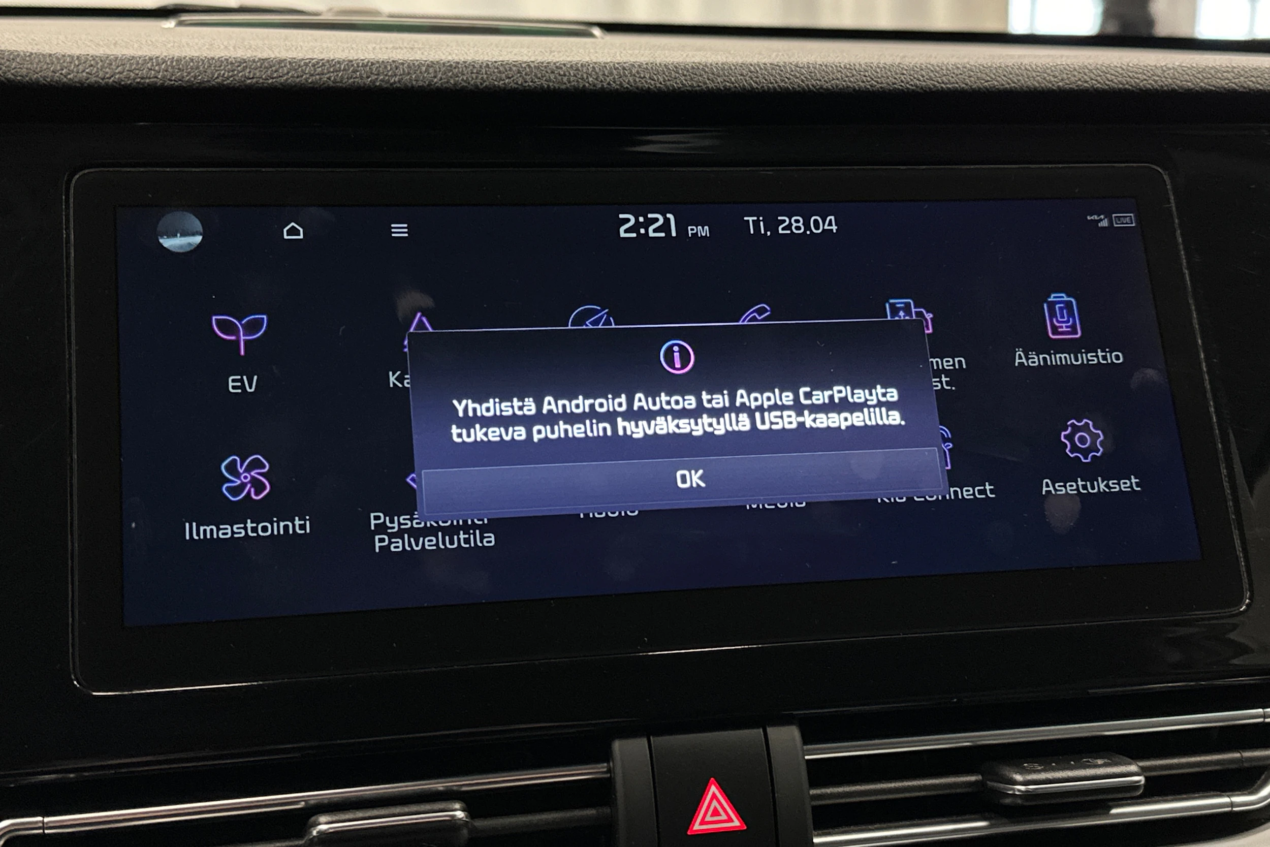 harmaa Kia Niro Electric 2022 kuva 24.