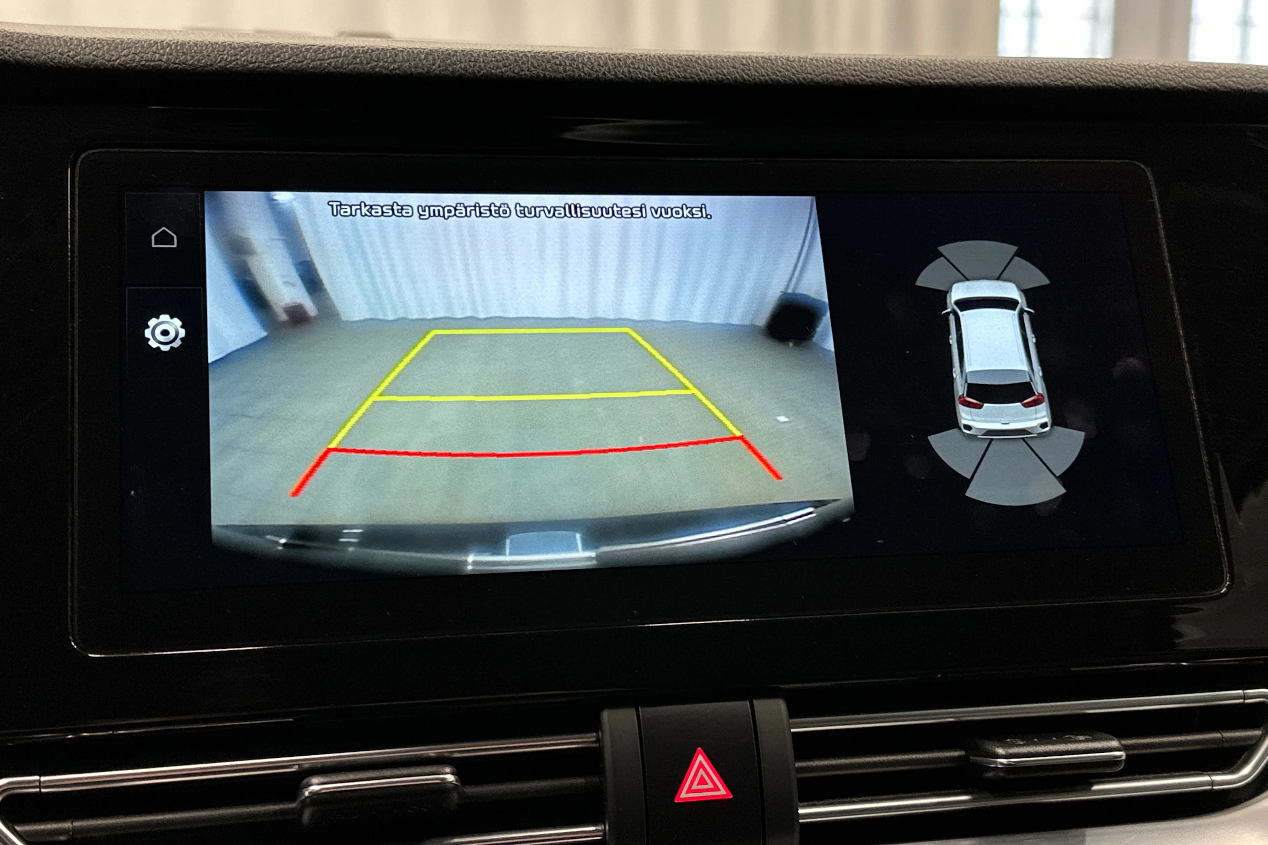 harmaa Kia Niro Electric 2022 kuva 25.