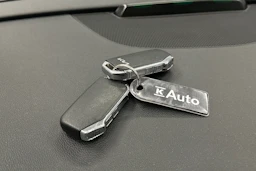 harmaa Kia Niro Electric 2022 kuva 28.