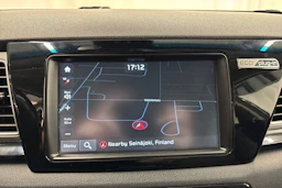 harmaa Kia Niro plug-in 2018 kuva 18.