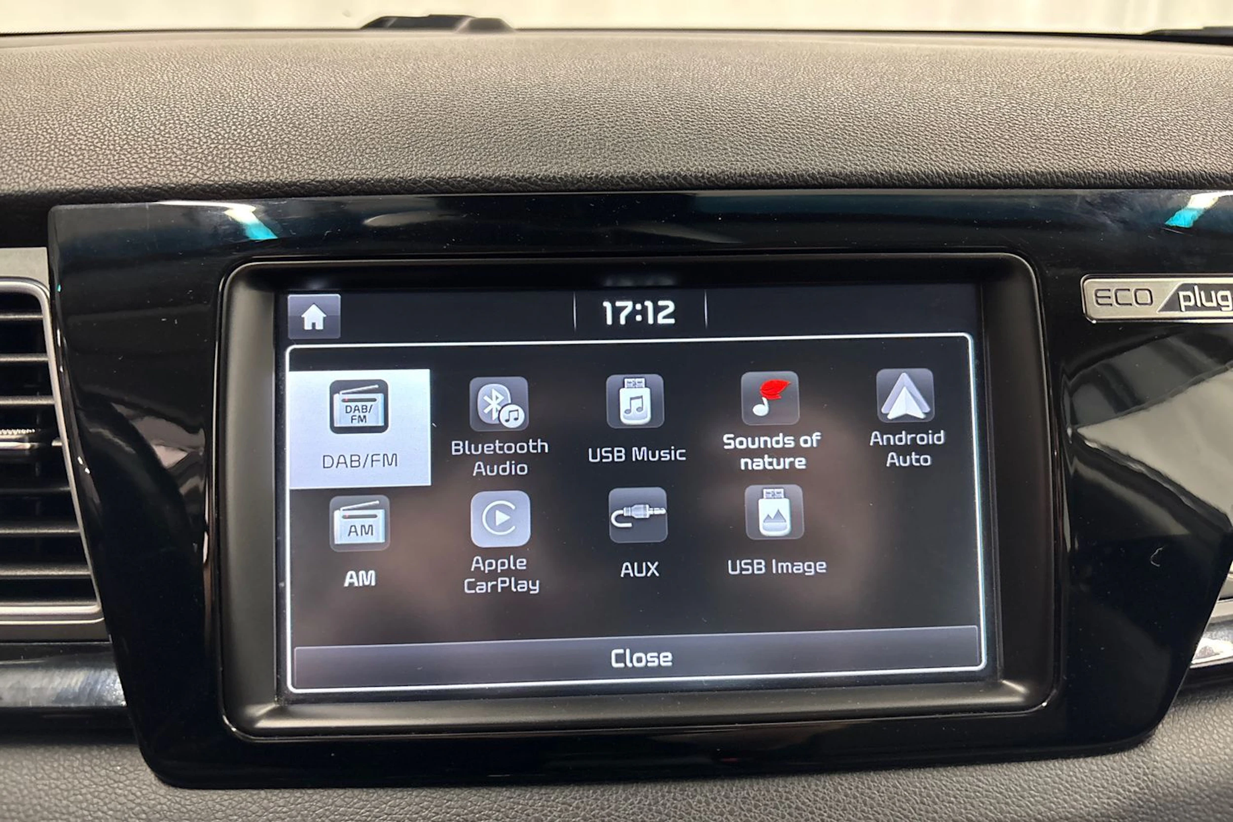 harmaa Kia Niro plug-in 2018 kuva 20.