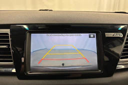 harmaa Kia Niro plug-in 2018 kuva 23.