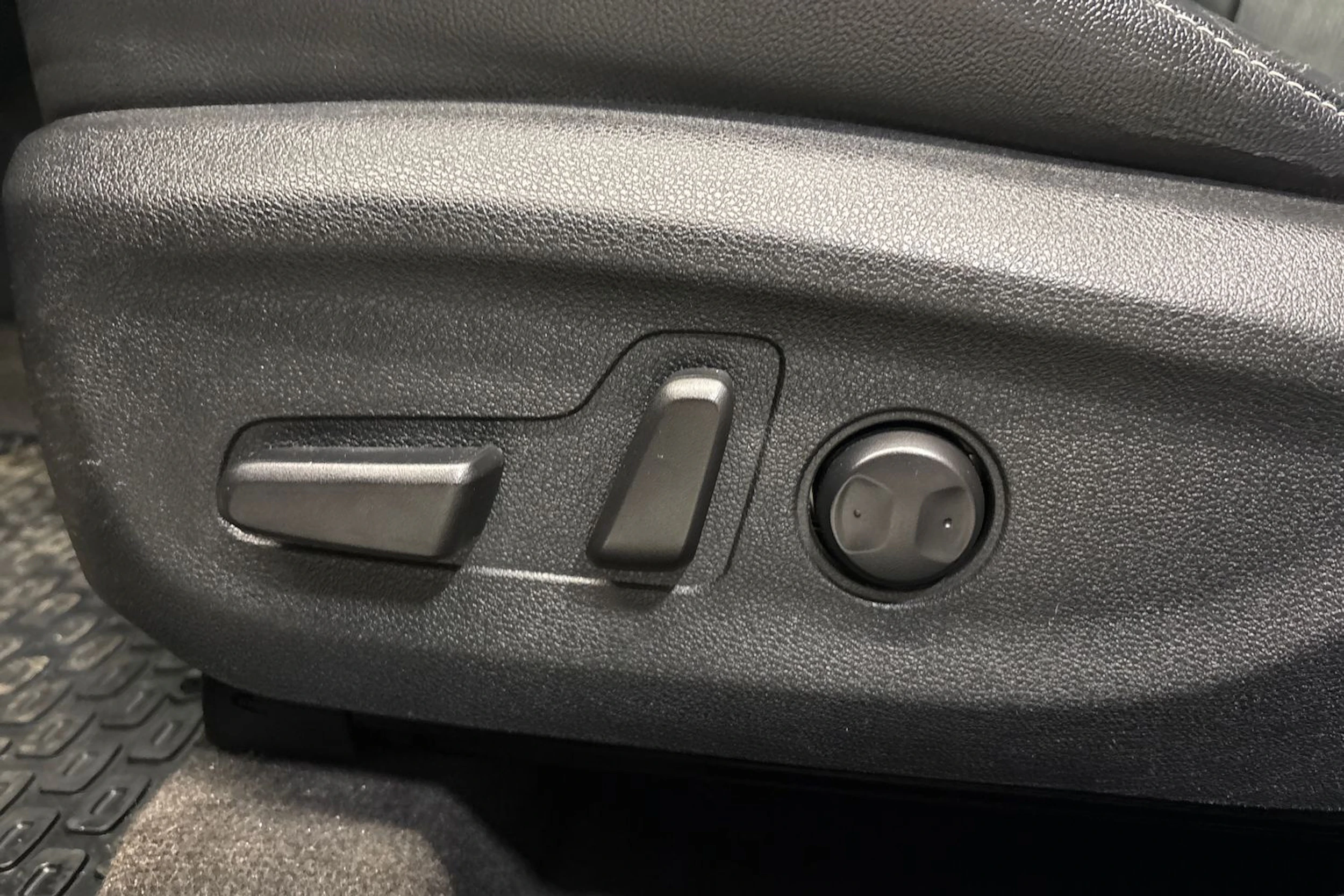 harmaa Kia Niro plug-in 2018 kuva 25.