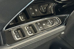 sininen Kia Niro plug-in 2019 kuva 14.