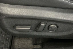 sininen Kia Niro plug-in 2019 kuva 15.